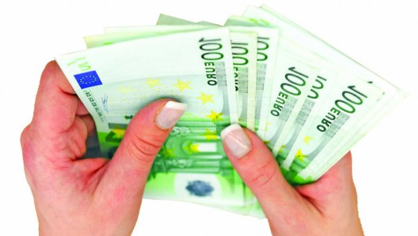 ПЛАТА 3.000 ЕВРА, АЛИ РАДНИЦИ ОДУСТАЈУ НАКОН ЈЕДНОГ ДАНА: Због ове ствари многи посустају, а кажу да је то посао будућности