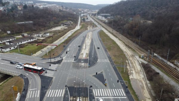 БУЛЕВАР ПАТРИЈАРХА ПАВЛА ОПЕТ БЕЗ МАЈСТОРА: Нови захтев за заштиту законитости поново одложио радове на важној саобраћајници БУЛЕВАР ПАТРИЈАРХА ПАВЛА ОПЕТ БЕЗ МАЈСТОРА: Нови захтев за заштиту законитости поново одложио радове на важној саобраћајници