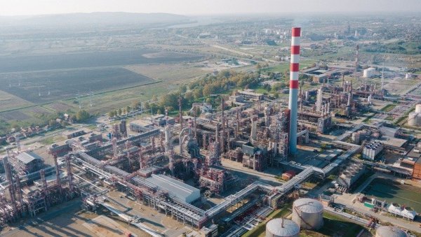 СИЈАРТО: Нафтовод између Србије и Мађарске ће обезбедити много већу енергетску безбедност за обе земље СИЈАРТО: Нафтовод између Србије и Мађарске ће обезбедити много већу енергетску безбедност за обе земље