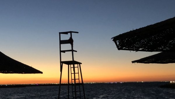 ТРАЖЕ СЕ СРБИ ЗА ПОСАО ПОРЕД МОРА: Плата 1.200 евра, обезбеђен смештај и храна, а искуство није потребно ТРАЖЕ СЕ СРБИ ЗА ПОСАО ПОРЕД МОРА: Плата 1.200 евра, обезбеђен смештај и храна, а искуство није потребно