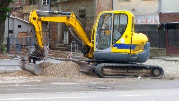 ПРИНТ РАДЕ ИНСТАЛАЦИЈЕ: Започета реконструкција Булевара краља Александра Првог Карађорђевића ПРИНТ РАДЕ ИНСТАЛАЦИЈЕ: Започета реконструкција Булевара краља Александра Првог Карађорђевића