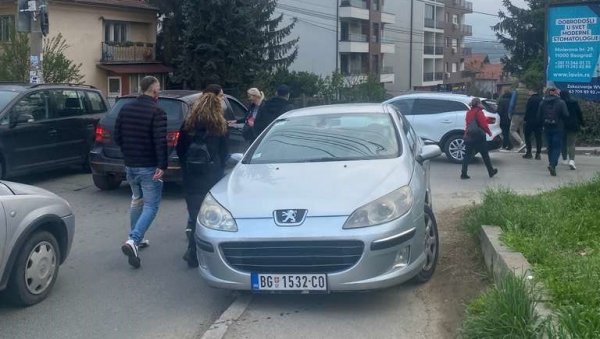 БУЧНО ПО БЕОГРАДУ, СТИГЛО 4.500 ПРИЈАВА: Комунална милиција кажњава бахато паркирање и непоштовање кућног реда