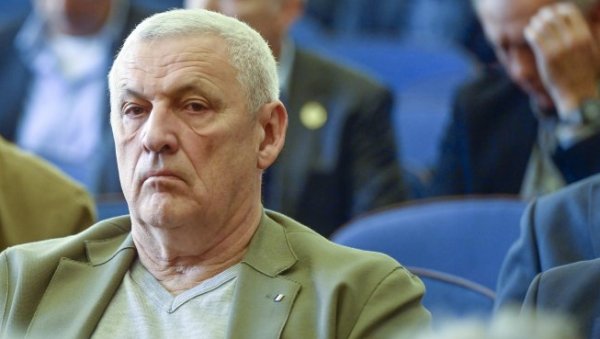 МИНИСТАР НАУКЕ БЕЛА БАЛИНТ СА ПРЕДСТАВНИЦИМА СВЕТСКЕ БАНКЕ: Улагање у пројкат на коме ради 20 института МИНИСТАР НАУКЕ БЕЛА БАЛИНТ СА ПРЕДСТАВНИЦИМА СВЕТСКЕ БАНКЕ: Улагање у пројкат на коме ради 20 института