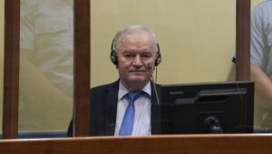 HOLANĐANI NE MOGU DA IZLEČE GENERALA – SITUACIJA ALARMANTNA: Lekari postavili dramatično pitanje Ratku Mladiću