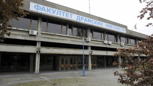 ПОТПУНИ РАТ: ФДУ пљује по осталим блокадерима ПОТПУНИ РАТ: ФДУ пљује по осталим блокадерима