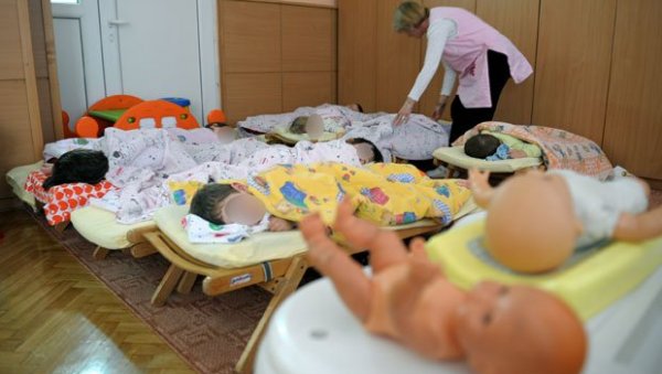 ПОДНЕТО 20.199 ЗАХТЕВА: Сутра се затвара конкурс за упис у предшколске установе ПОДНЕТО 20.199 ЗАХТЕВА: Сутра се затвара конкурс за упис у предшколске установе