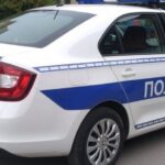SUDAR PUTNIČKOG VOZILA I AUTOBUSA: Vozač auta izgubio kontrolu i direktno udario u drugo vozilo