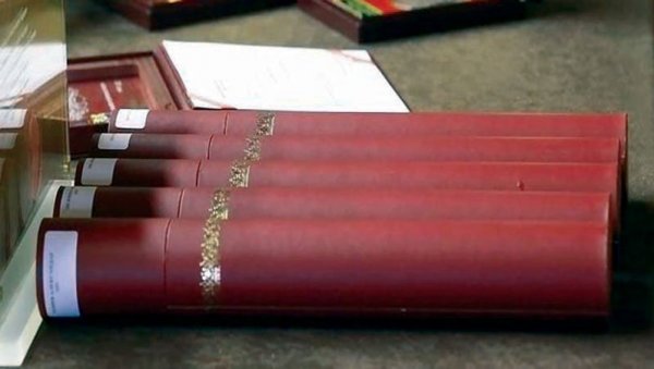 ДИПЛОМЕ ЗА 38.963 СТУДЕНТА: Статистика Републичког завода за статистику