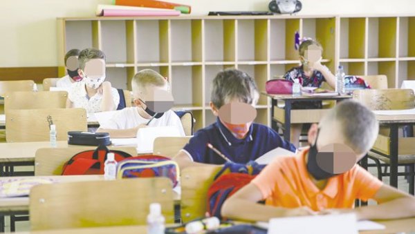 УЗ ПРЕЧИШЋИВАЧЕ ЧИСТИЈИ ВАЗДУХ: Од 1. септембра у свим предшколским установама, вртићима, основним и средњим школама у Београду УЗ ПРЕЧИШЋИВАЧЕ ЧИСТИЈИ ВАЗДУХ: Од 1. септембра у свим предшколским установама, вртићима, основним и средњим школама у Београду