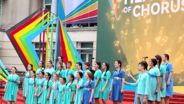 ЗЛАТНА НАГРАДА У ШАНГАЈУ: Хор Дечјег културног центра Београд освојио значајно признање у Кини