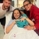 MAŠA URANILA DVE NEDELjE, PA STIGLA ZA 32 MINUTA: Ekipa Hitne pomoći iz Vrčina uspešno porodila trudnicu – na Autokomandi