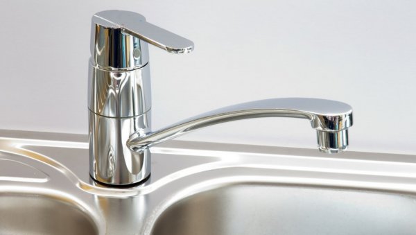 ДВЕ БЕОГРАДСКЕ ОПШТИНЕ У ЧЕТВРТАК БЕЗ ВОДЕ: Радови на водоводној мрежи ДВЕ БЕОГРАДСКЕ ОПШТИНЕ У ЧЕТВРТАК БЕЗ ВОДЕ: Радови на водоводној мрежи