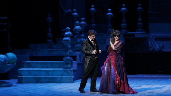 СОПРАН СОЊА ШАРИЋ КОСОВАЦ О ТРАДИЦИОНАЛНОМ ИЗВОЂЕЊУ СЛЕПОГ МИША У НАРОДНОМ ПОЗОРИШТУ: Раскош музичке комедије