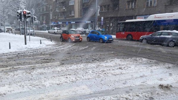 ПРОБЛЕМИ У ПРЕВОЗУ: Огласили се ГСП и ЈКП Београд пут