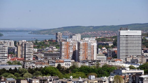 ВРЕМЕ ДАНАС: Ветровито и топлије, највиша температура око 13 степени