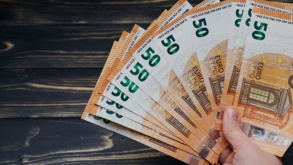 УВОДИ СЕ ЛИМИТ ЗА ГОТОВИНСКО ПЛАЋАЊЕ: Ево шта нећете моћи кешом