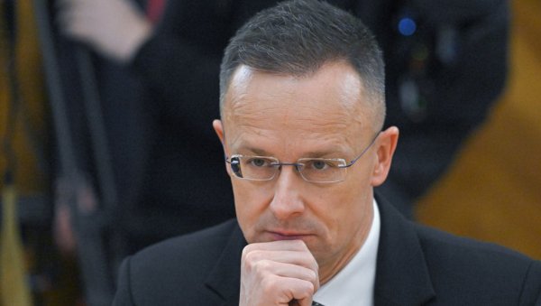 СИЈАРТО ДАНАС КОД ПУТИНА Песков: Разговораће се о нафти и енергентима