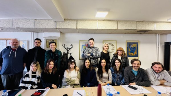 АТЕЉЕ 212 ПОЧИЊЕ РАД НА НОВОЈ ПРЕДСТАВИ - „КОРПОРАТИВНА БАЈКА“