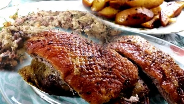 ДЕТАЉАН ЦЕНОВНИК ПРЕД ПРАЗНИКЕ: Ево које су цене печења и меса