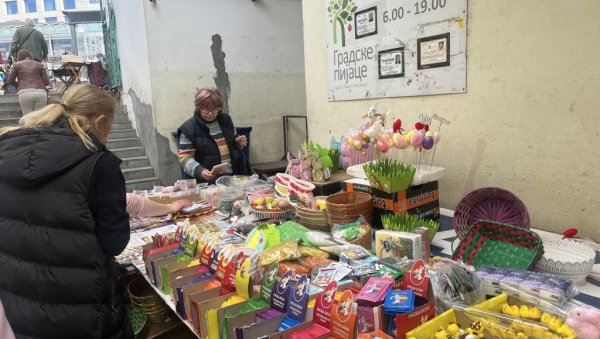 ФАРБАНА ЈАЈА ОД 50 ДО 70 ДИНАРА: Изузетно богата понуда васкршњих симбола на пијаци Зелени венац