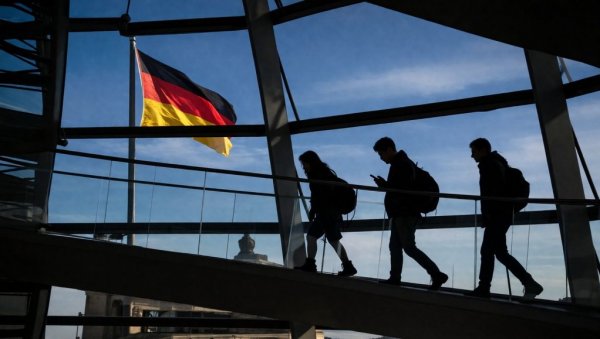 АЛАРМАНТНИ ПОДАЦИ ДОЈЧЕ ВЕЛЕА: Све више младих планира да напусти Немачку