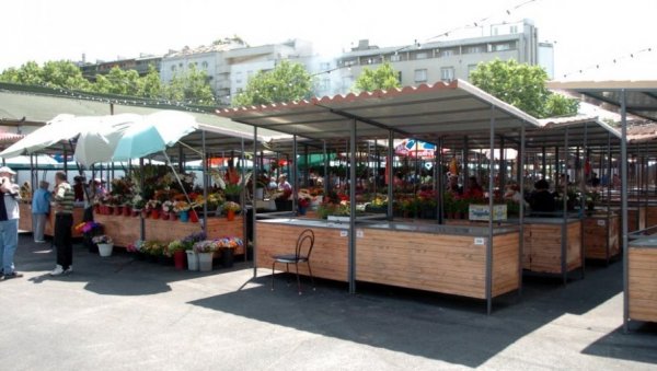 ПРАЗНИЧНИ ВОДИЧ: Овако ће наредних дана да раде апотеке, поште и пијаце за Васкрс
