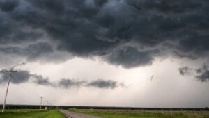 Nigde bez kišobrana: Vreme nam danas donosi padavine, tokom noći moguć sneg