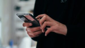 GRAĐANI, BUDITE NA OPREZU! Kruži nova SMS prevara (FOTO)